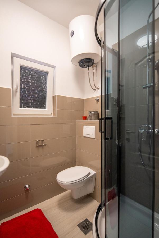 Apartamento Apartman L&A Biograd Na Moru Exterior foto
