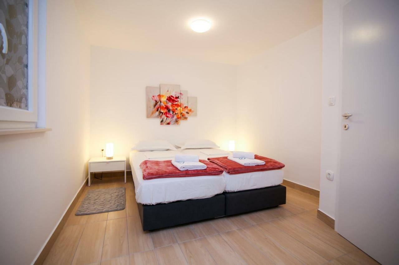 Apartamento Apartman L&A Biograd Na Moru Exterior foto